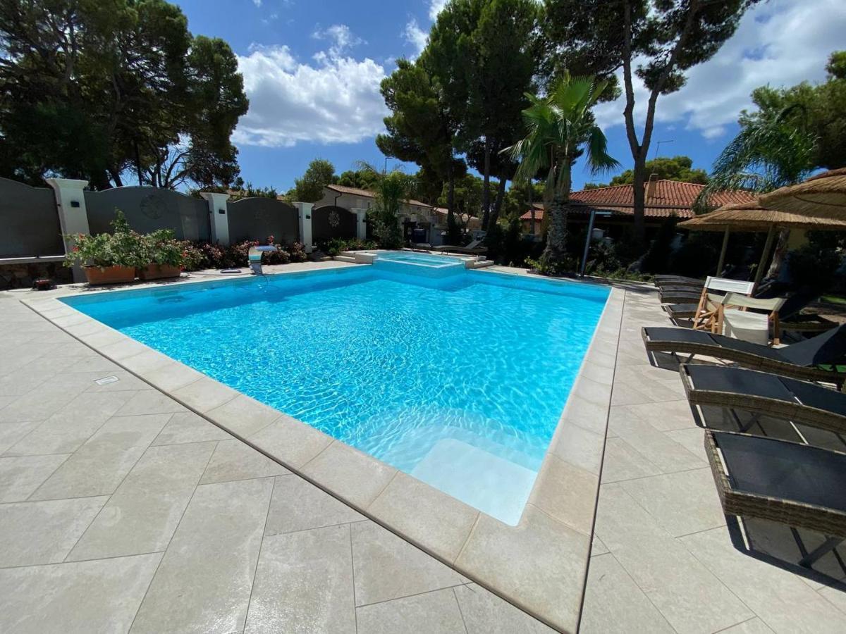 Villa Aquamarina Pavoncella Rossa Porto Pino Bagian luar foto