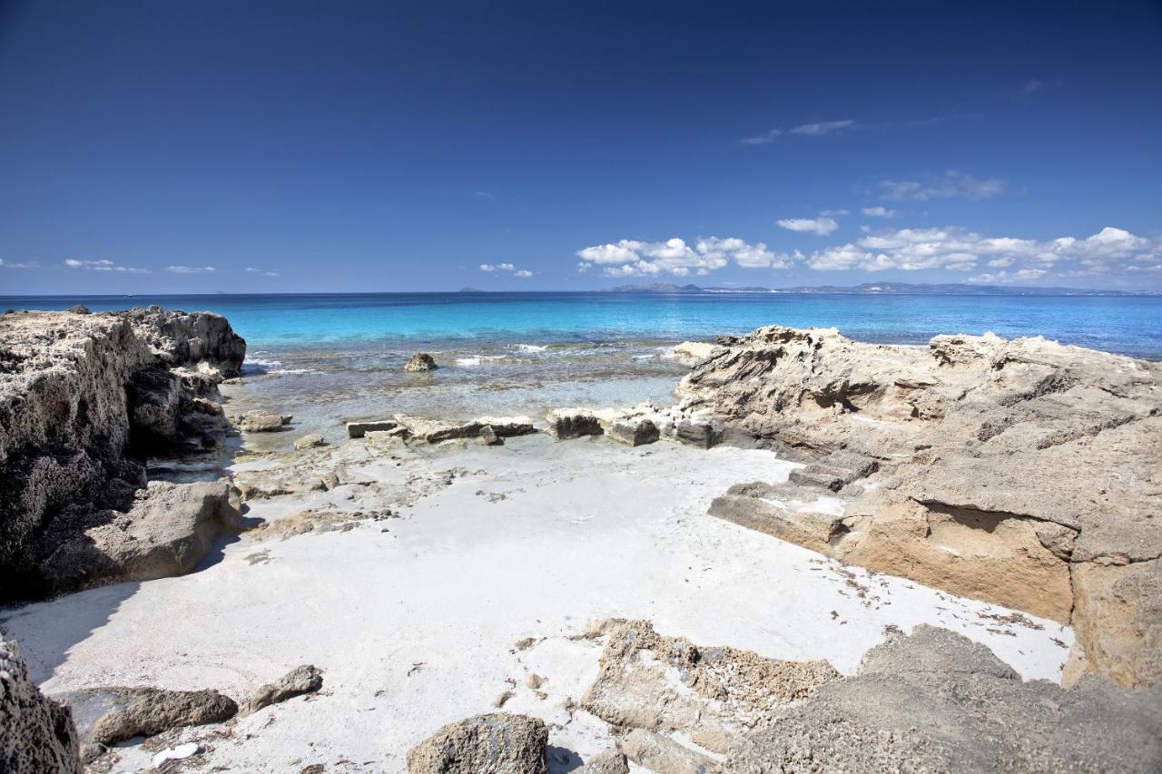 Villa Aquamarina Pavoncella Rossa Porto Pino Bagian luar foto