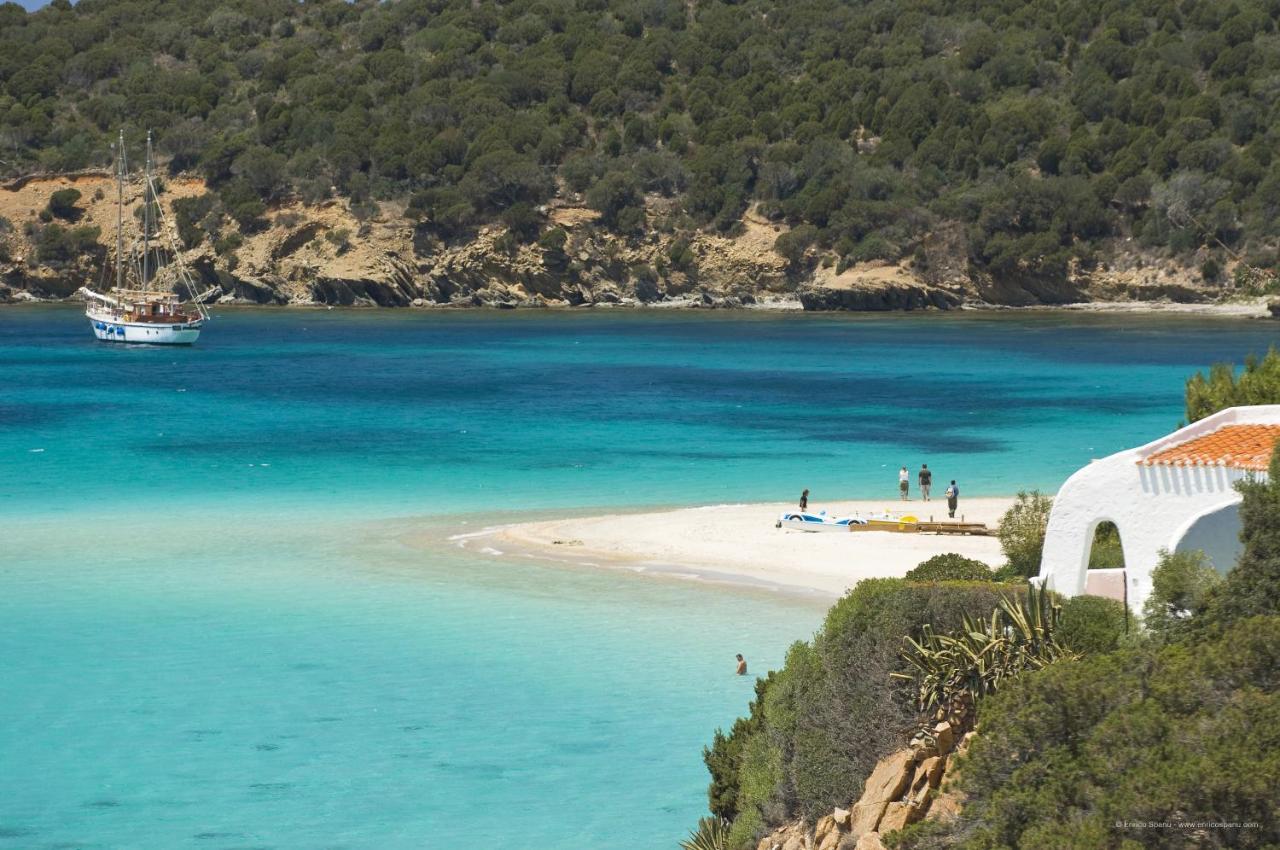 Villa Aquamarina Pavoncella Rossa Porto Pino Bagian luar foto