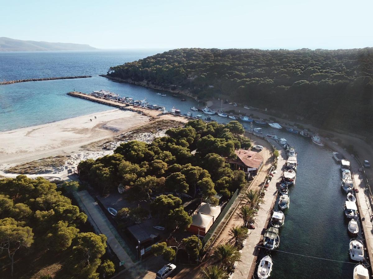 Villa Aquamarina Pavoncella Rossa Porto Pino Bagian luar foto